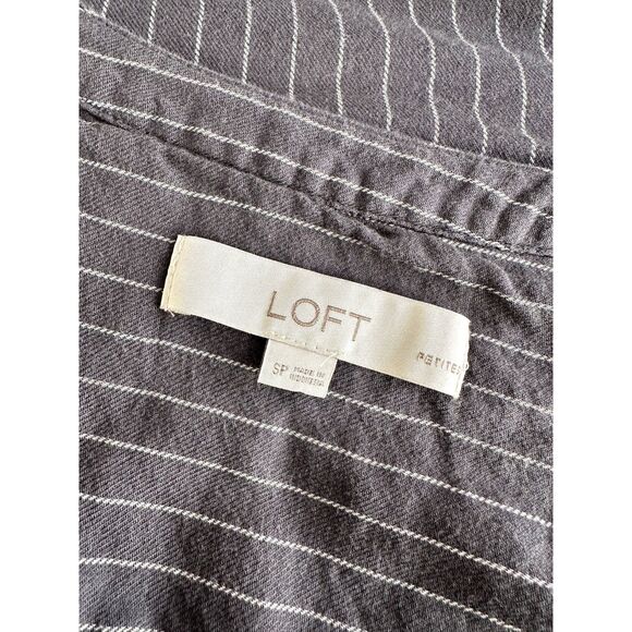 Loft 100% Cotton Modest Grey Striped Pleated Blouse size Petite Small - Picture 4 of 8